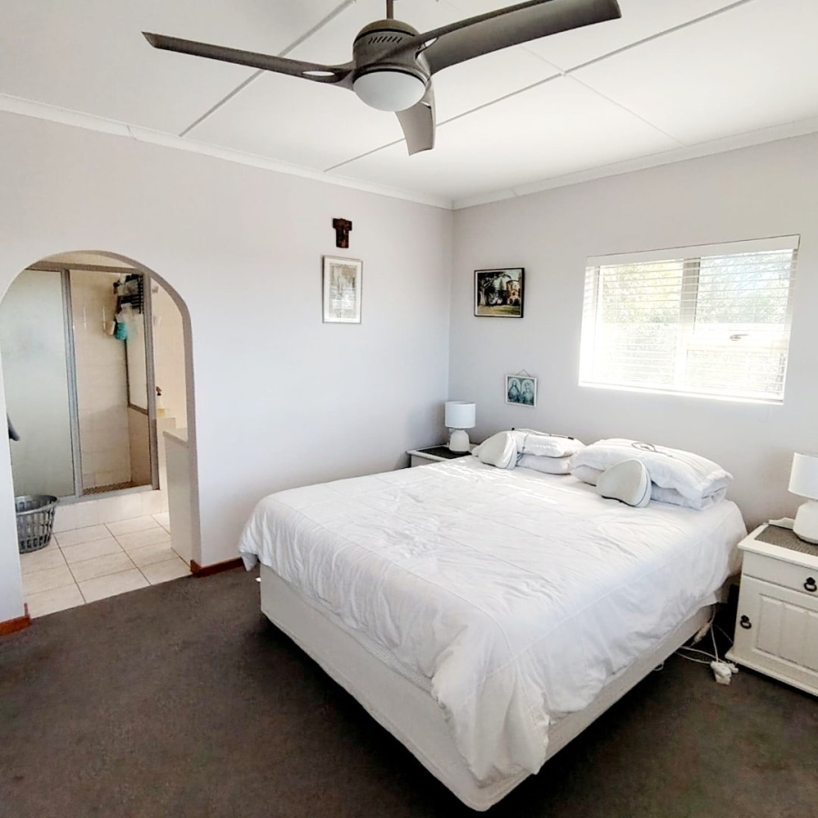 5 Bedroom Property for Sale in Vincent Heights Eastern Cape